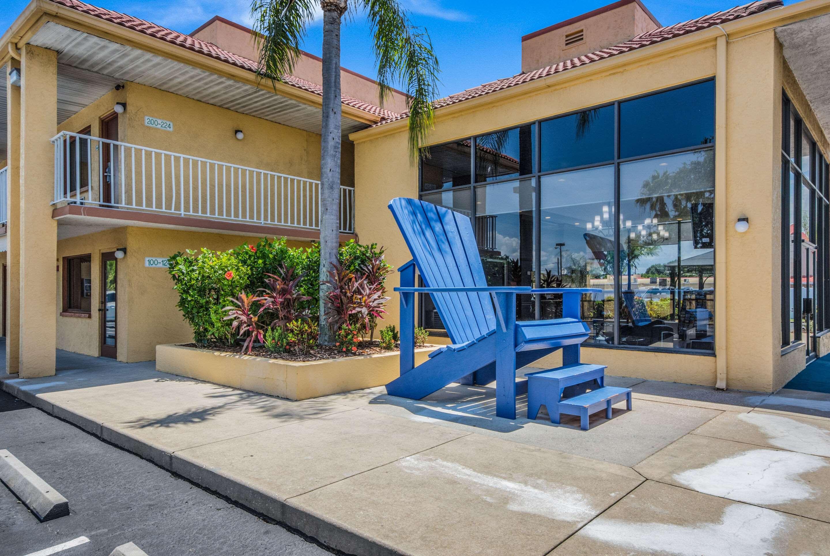 Rodeway Inn Port Richey North Екстериор снимка